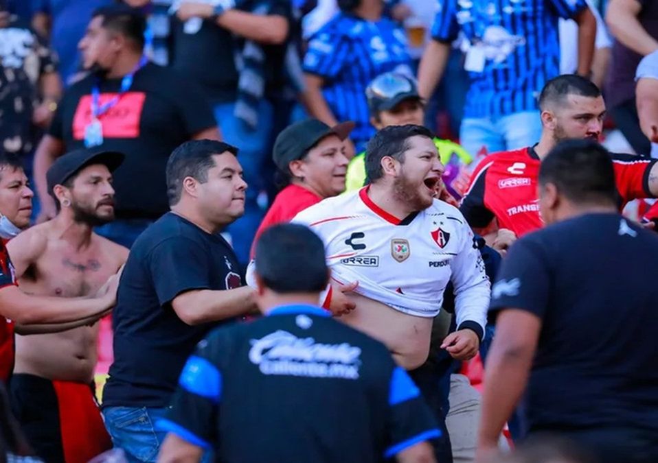 Cancelan empresa de seguridad privada de La Corregidora tras riña en el Querétaro vs Atlas