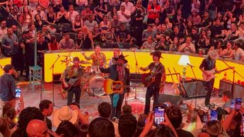 También fue una noche de covers donde uno de ellos fue el tema de Danny Ocean, “Me Rehúso". | Tadeo Gómez
