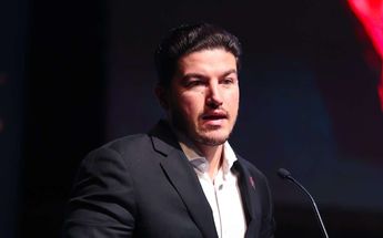 El gobernador Samuel García adelantó que habrá una partida presupuestaria importante para las escuelas el próximo año. | Jorge López