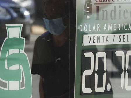 Las casas de cambio modifican diariamente los precios del dólar | Cuartoscuro