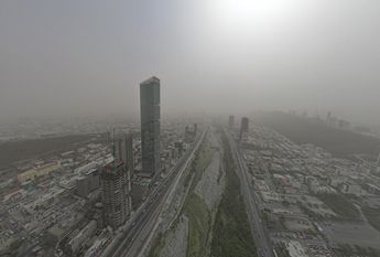 El Área Metropolitana se observa con un cielo color gris por la contaminación. | Oscar Soltero