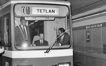 Presidente Salinas de Gortari en la inauguración de la línea 2 del tren ligero de Guadalajara/ Especial