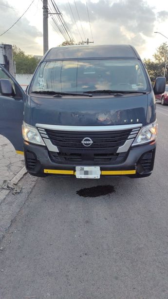 Camioneta de la paquetería de Amazon robada en Guadalupe. | Cortesía
