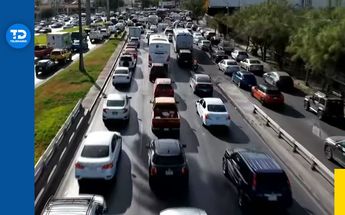 Vuelca caja de trailer en avenida Nogalar en San Nicolás Marcela cuevas
