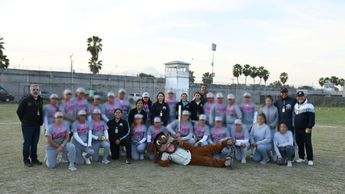 Sultanes Femenil juega partido con mujeres de penal en Escobedo, NL