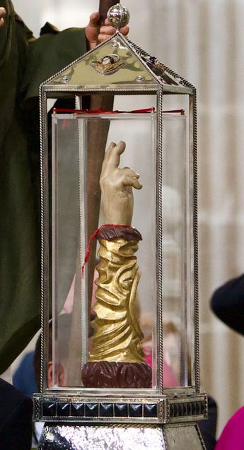 Brazo de San Judas Tadeo durante su visita a Puebla / Agencia Cuartoscuro