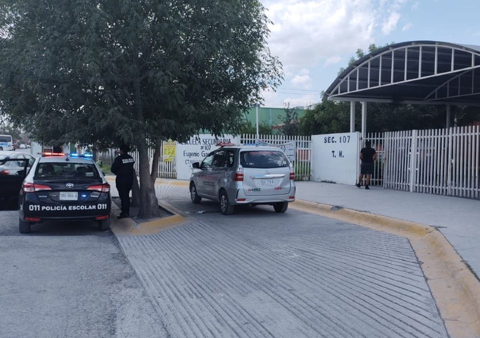 Reportan presunta amenaza de tiroteo en secundaria de Juárez, NL / Fabricio Gallegos