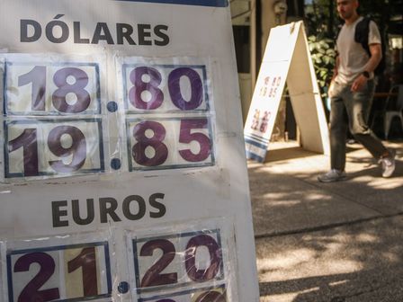 En esta antesala de la fiesta patria, los bancos publican el precio del peso frente al dólar | Cuartoscuro
