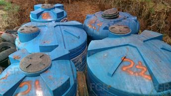 Un operativo entre la FGR y la SEDENA encontró 10 mil 506 litros de hidrocarburo clandestino en Tepatitlán. | FGR