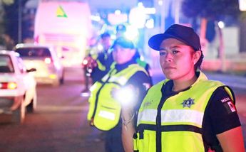 El operativo brinda seguridad a 55 paraderos y bases en el municipio / Lauro Galicia