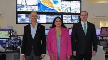 Personal de la FIFA y Sectur recorren instalaciones del C5 capitalino | C5 CdMx