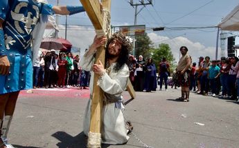 Representación del Viacrucis en Chiautempan | Agencia Es Imagen