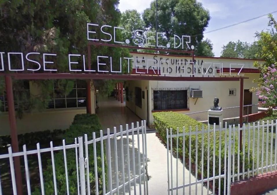 Graban pelea entre alumnas de secundaria en Santiago