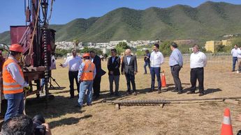 Autoridades en la zona de Mederos por los trabajos de la Línea 5 del Metrorrey. | Orlando Maldonado