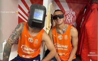 Jugadores de Chivas "listos" para ver el eclipse solar total del 8 de abril / @alan_mozo