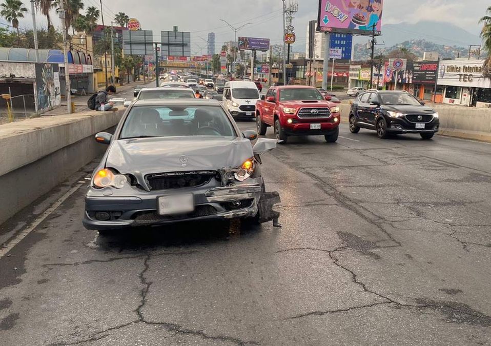 Accidente en avenida Garza Sada en Monterrey. / Pamela Villanueva