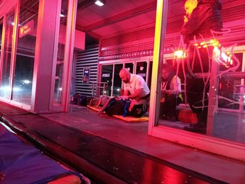 En primera instancia, una guardia de Mi Macro Calzada creyó que se trataba de una persona en situación de calle. | Javier León