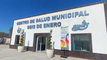 El Centro de Salud mantiene sus puertas abiertas de lunes a viernes.