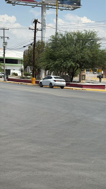 . Al lugar acudieron de inmediato socorristas de la Cruz Roja para brindar los primeros auxilios