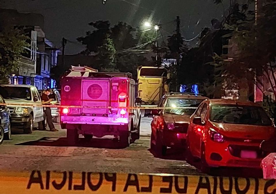 Al sitio acudieron policías de San Nicolás quienes acordonaron el área. | Leyda Estrada