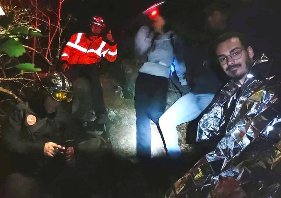 Rescatan a un joven francés en el Cerro de la Silla, en Guadalupe