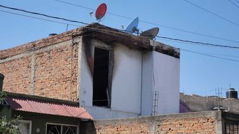 Casa incendiada en El Salto / Juan Carlos Munguía