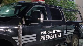 Patrulla de la Policía del Estado de Jalisco que acudió tras el reporte de asalto | Javier León