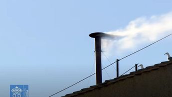 La chimenea del Vaticano ha dado el signo de papa electo | Especial