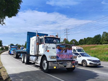 Transportistas suelen manifestarse en la autopista México-Puebla por la inseguridad / Es Imagen