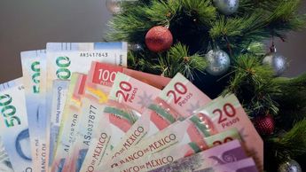 El aguinaldo se debe entregar antes del 20 de diciembre | Cuartoscuro y Freepik