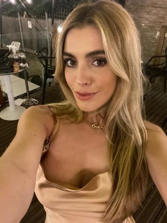 Cat se recuerda como una chica rubia y enérgica; su vida cambió por completo / SWNS