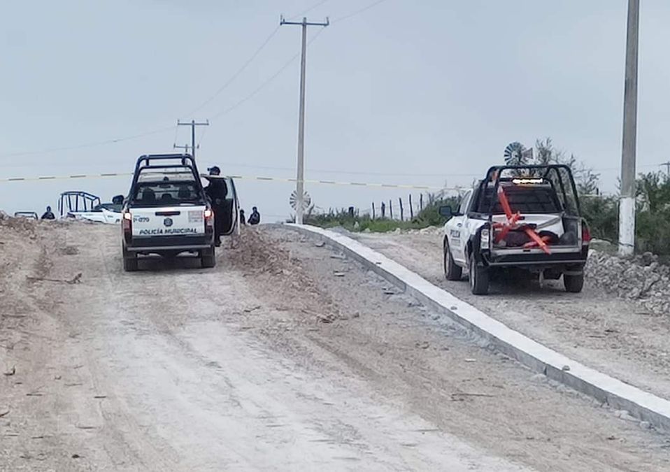 La Policía de Salinas Victoria terminó una persecución cuando el auto sospechoso quedó varado. | Agustín Martínez