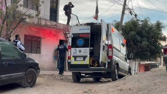 Ambulancia del SAMU Jalisco en que la madre fue trasladada tras el ataque | Telediario