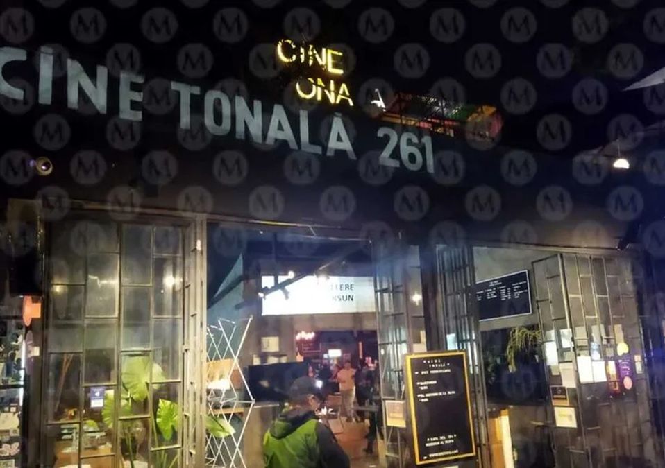 En Cine Tonalá de CdMx, clientes son asaltados por sujetos armados