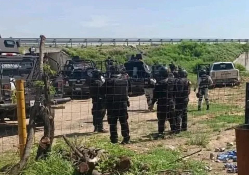 Los oficiales estatales fueron agredidos de repente por varios desconocidos | Especial