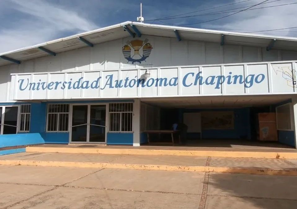 En Universidad Chapingo de Edomex, hallan un feto humano en una coladera