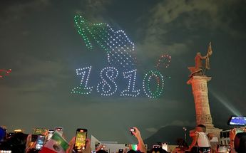 Show de drones en la Macroplaza | Especial