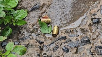 En el andador quedaron dos casquillos de proyectil de arma de fuego además de manchas de sangre | Juan Carlos Munguía