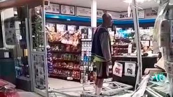 Por segunda ocasión, conductor choca contra tienda de conveniencia en el mismo lugar de Torreón