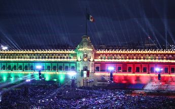 Palacio Nacional durante concierto de los Tigres del Norte / Ariel Ojeda.