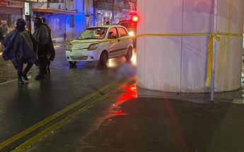 Una mujer murió luego de cruzar repentinamente la avenida Félix U Gómez y ser arrollada. | Miranda Arias