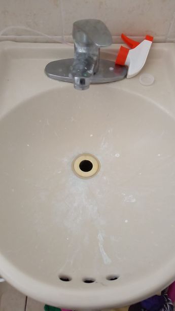 En Santa Catarina, vecinos exhiben cómo viven por falta de agua | Especial
