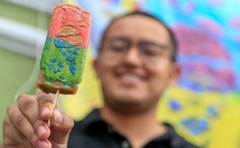 Hugo Fuentes, creador de paletas en Tlaxcala / Andrés Lobato.
