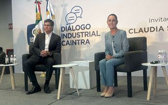 Claudia Sheinbaum en una reunión con la Caintra. | Sandra González