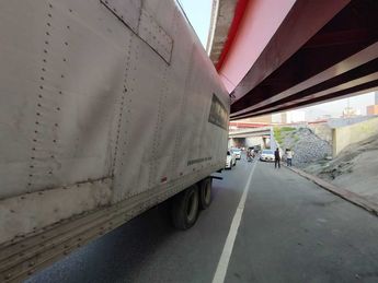 Tránsito de Monterrey abanderó la zona tras el incidente. | Agustín Martínez