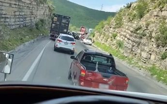 El accidente provocó una intensa carga vehicular en la zona. | Cortesía