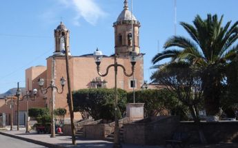 Plaza donde esta ubicada el templo.