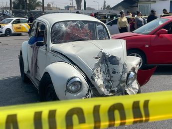 Hombre es asesinado en su volkswagen / Roberto Hurtado