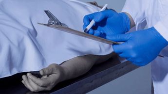 En las cámaras del IJCF hay cerca de 800 cuerpos | Freepik