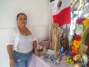 Gloria Luis prepara y regala menudo cada 12 de diciembre. / Francisco Zúñiga Esquivel